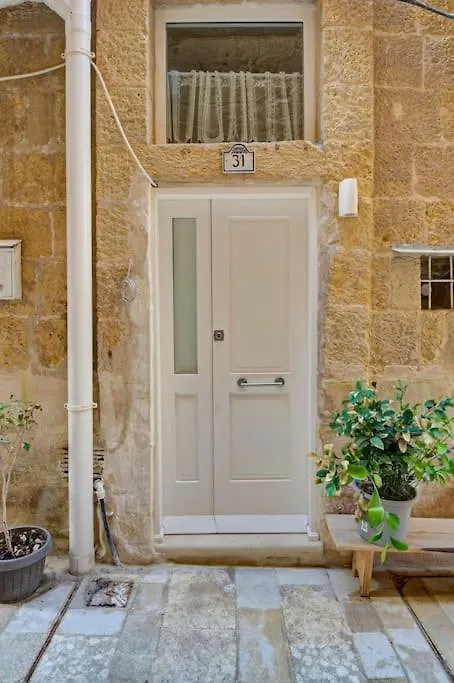 31 Sally Port Valletta 0*,