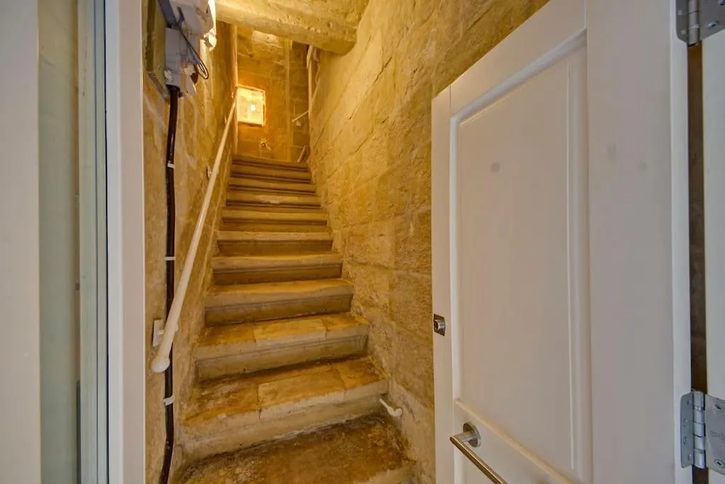 31 Sally Port Valletta 0*,  Malta