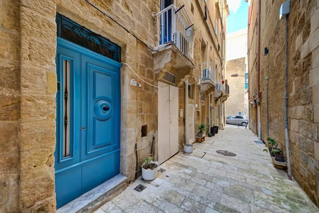 31 Sally Port Valletta