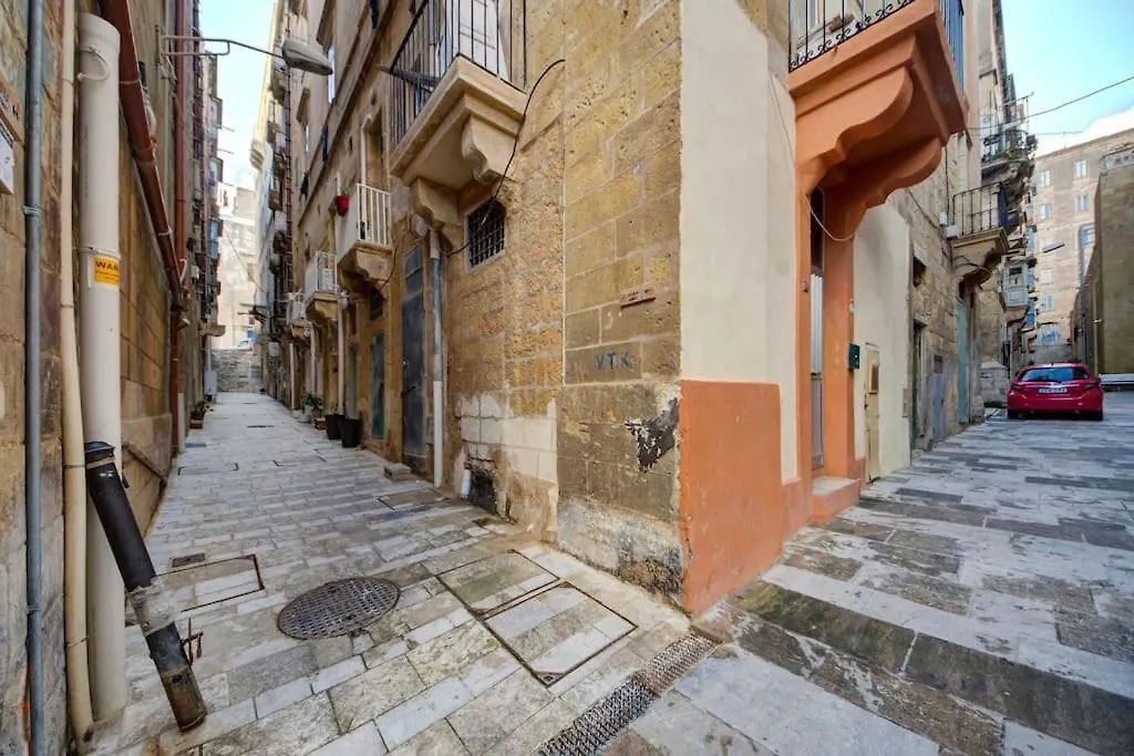 31 Sally Port Valletta 0*,